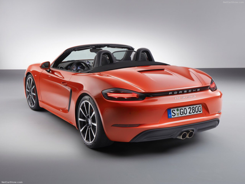 Illustration for article titled Pics of the new 718 Boxster